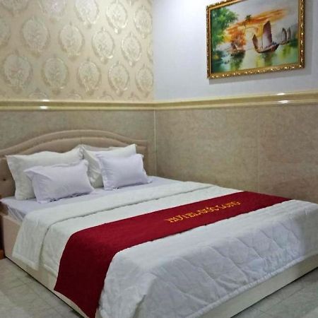 Duc Long Hotel Хошимин Екстериор снимка