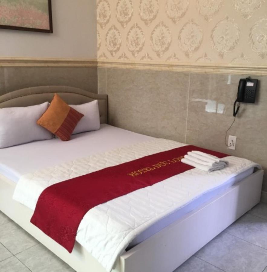 Duc Long Hotel Хошимин Екстериор снимка